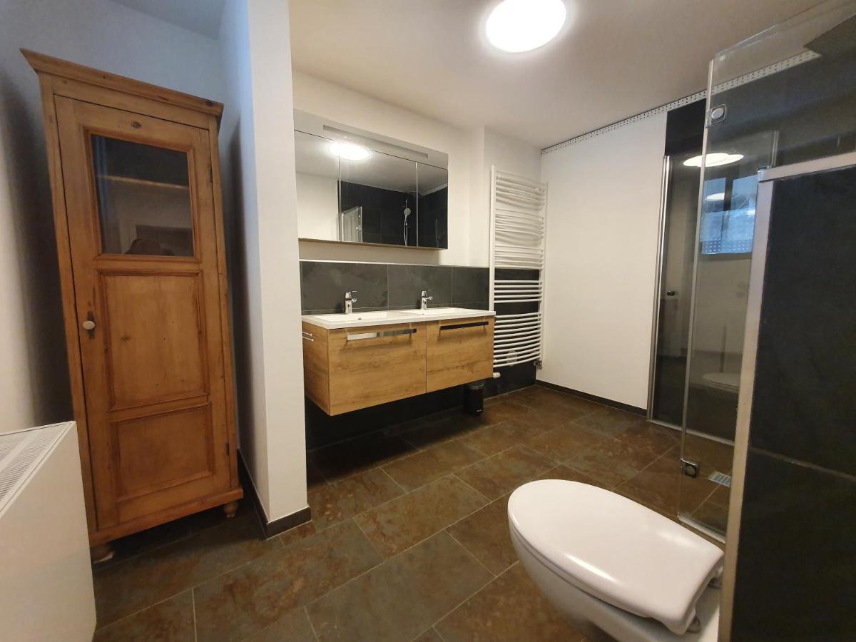 Grosses Ferienhaus Sauerburgblick 사우에르탈 외부 사진