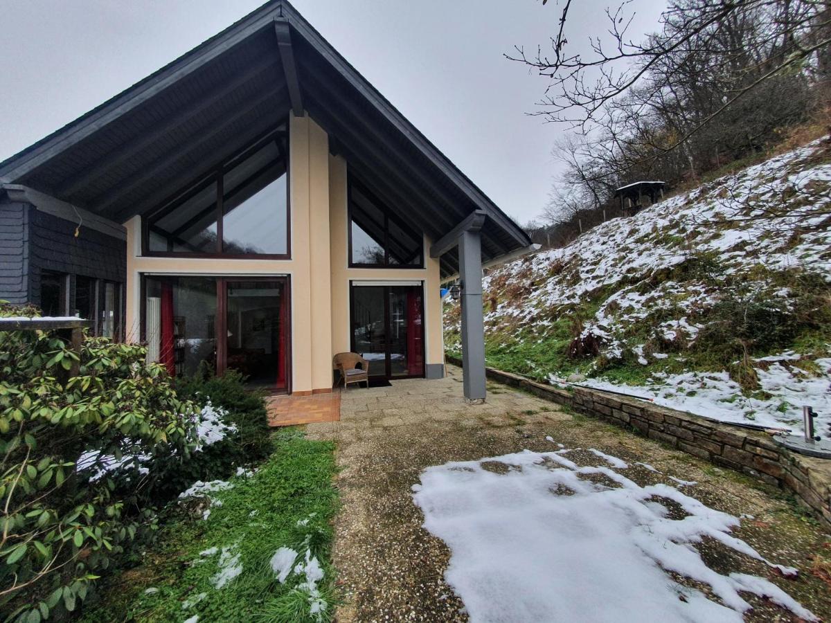 Grosses Ferienhaus Sauerburgblick 사우에르탈 외부 사진