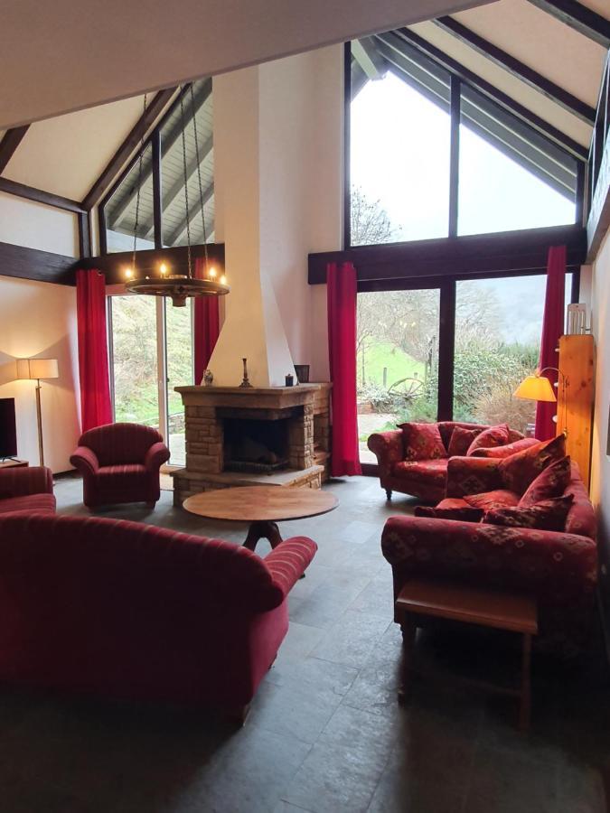 Grosses Ferienhaus Sauerburgblick 사우에르탈 외부 사진